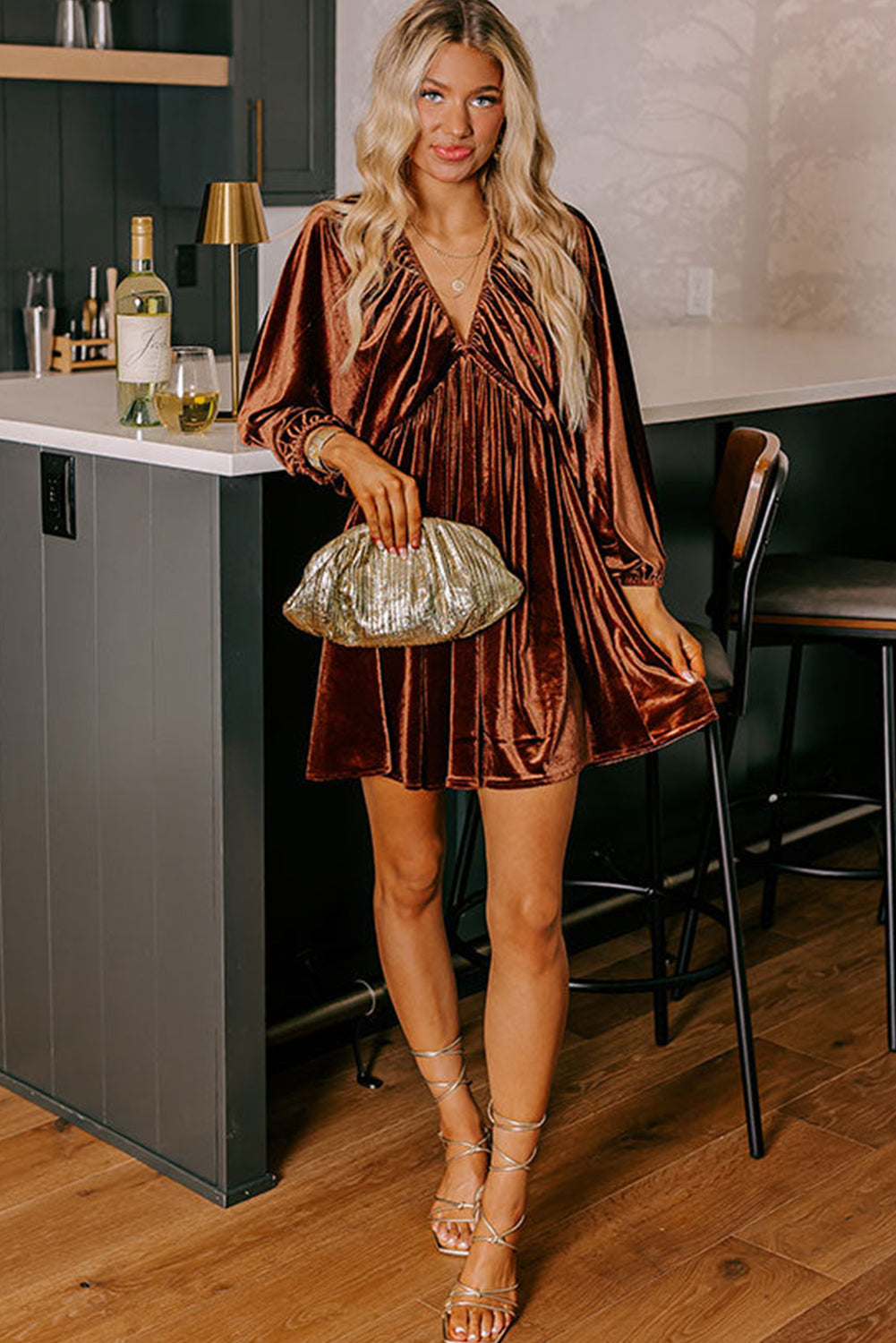 Clay Elastic V Neck Puff Sleeve Short Velvet Dress