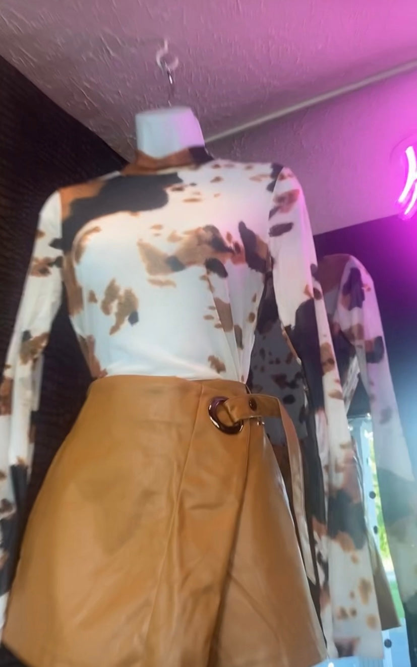 Leather shorts/“skort”