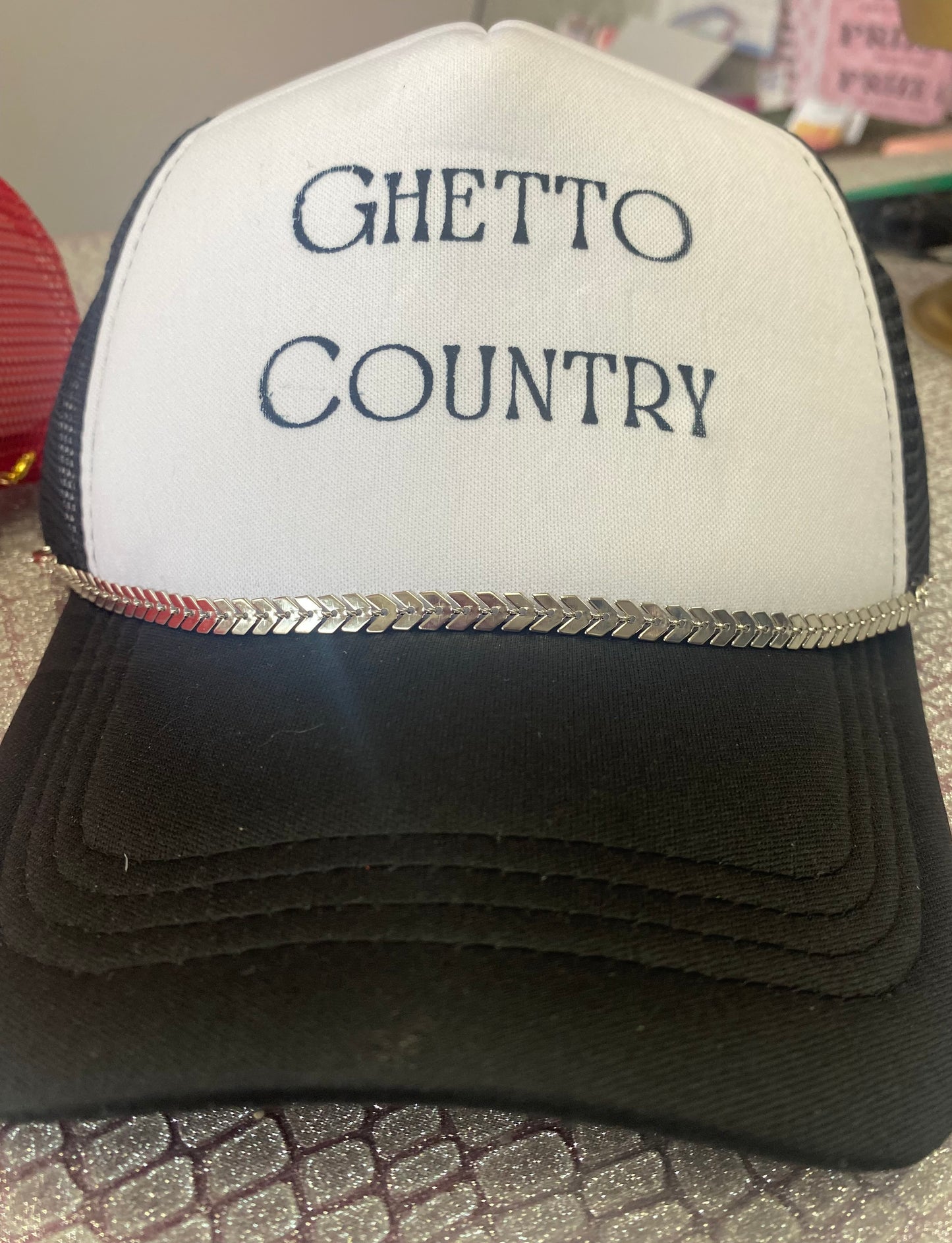 Trucker hat w/ Chain