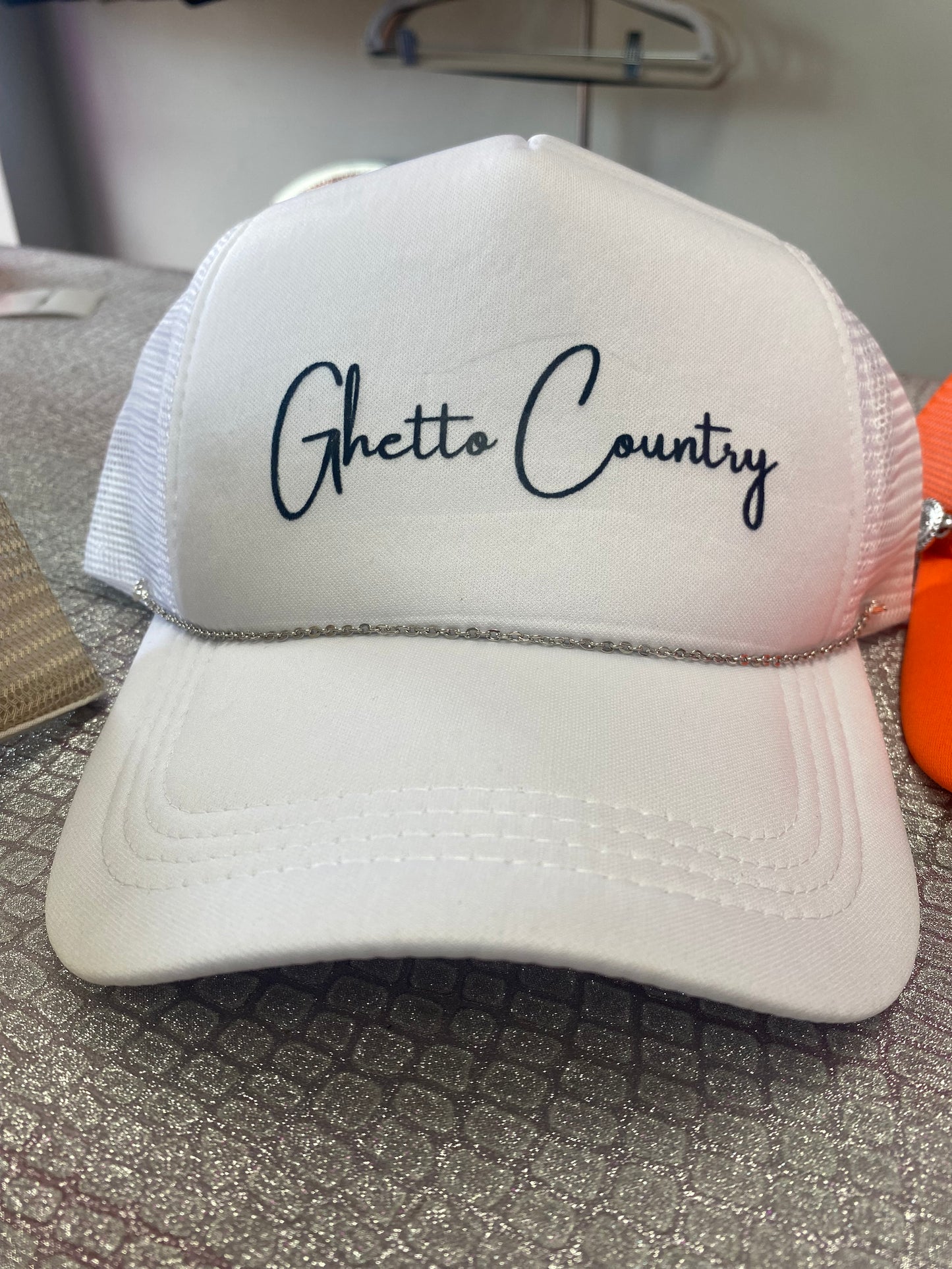 Trucker hat w/ Chain