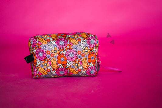 ROADSIDE FLOWERS tote
