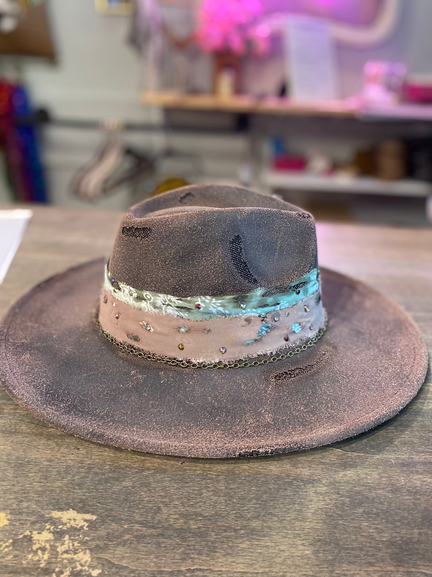 Custom Brim 7744